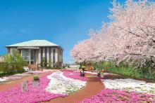 満開の桜が美しい「かすかべ東霊園」のエントランス